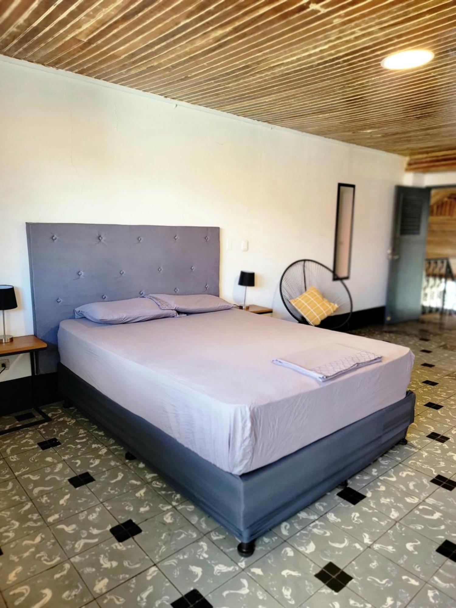 Poco A Poco Junior Hostel Leon Ngoại thất bức ảnh
